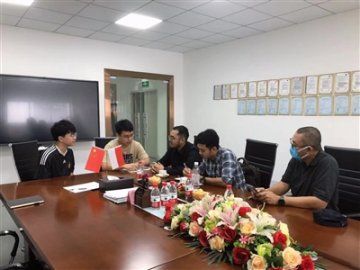 Customers Visit To Explore The Innovation And Application Of CNC Machines